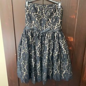 Black lace Strapless dress